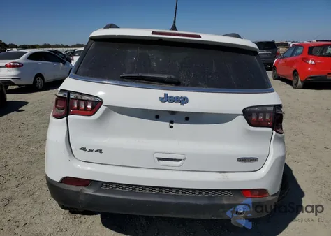 2025 Jeep Compass Latitude z USA, uszkodzony, nr VIN 3C4NJDBN5ST553414